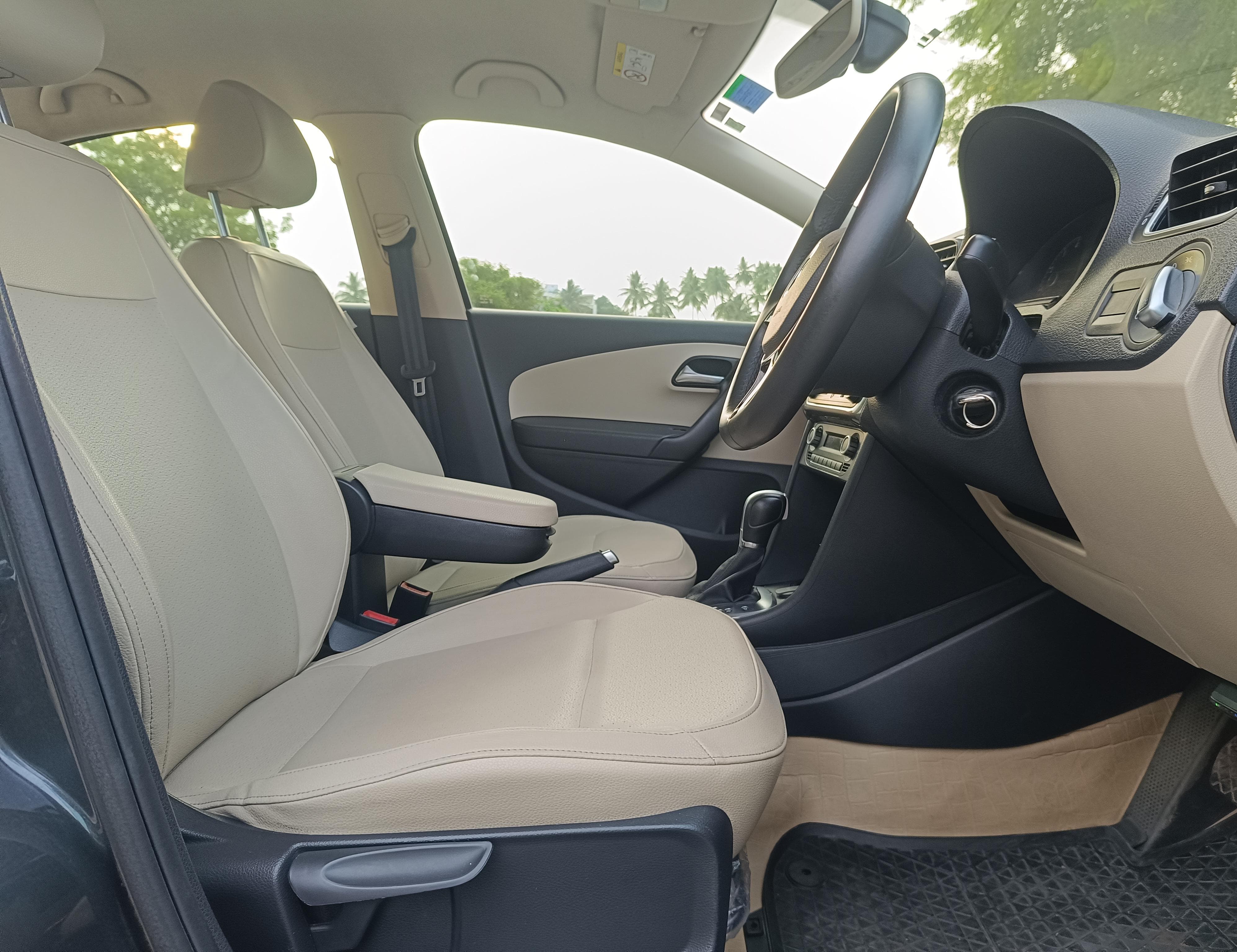 Volkswagen Vento(2015-2019) Highline 1.2 Petrol At